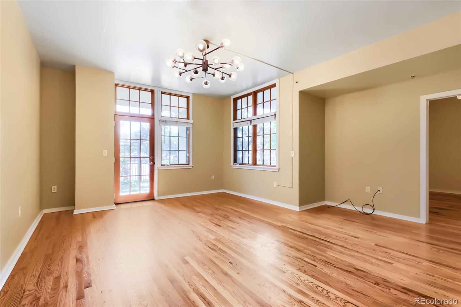3rd image of 275 S Harrison St, Denver, CO 80209