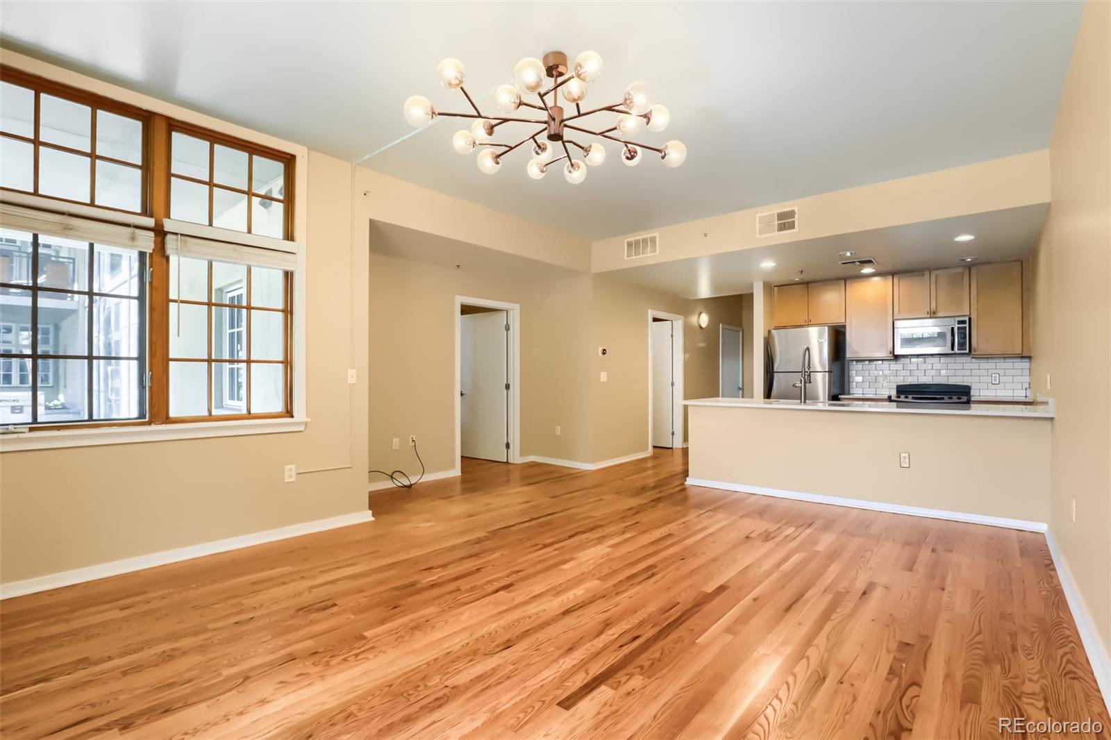 2nd image of 275 S Harrison St, Denver, CO 80209