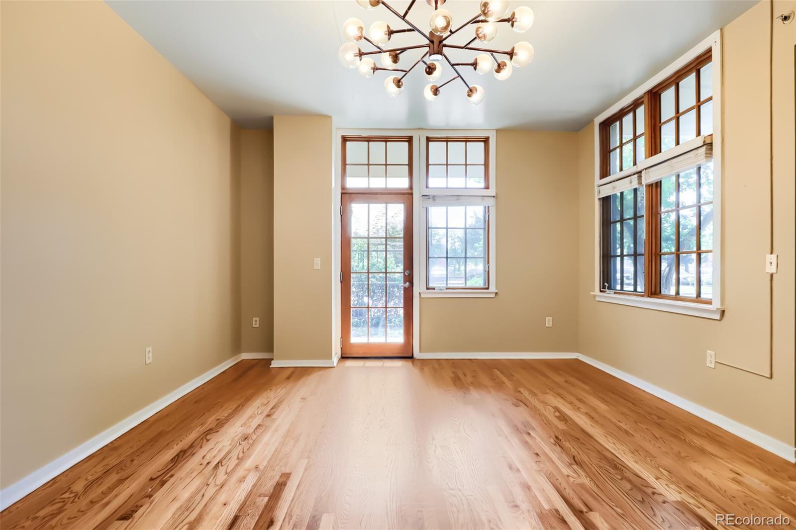 4th image of 275 S Harrison St, Denver, CO 80209