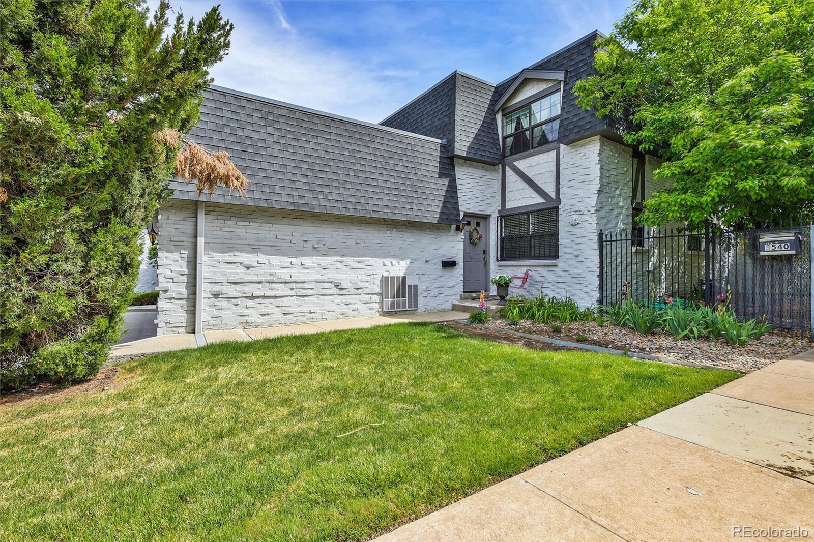 Homes for sale in Denver, CO | 3538 S Ivanhoe St, Denver, CO 80237 | MLS# 5118386