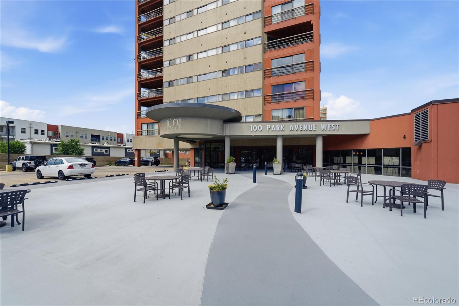 3rd image of 100 Park Ave #1608, Denver, CO 80205 | MLS# 6565277