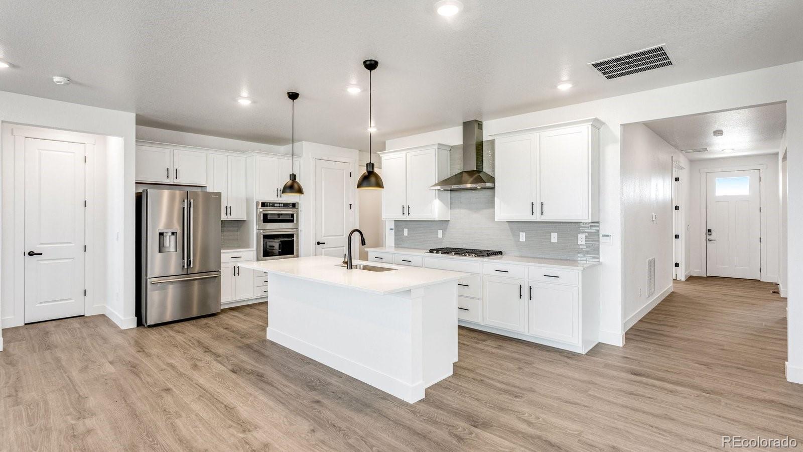 4th image of 836 Eastport Dr, Berthoud, CO 80513 | MLS# 5004329