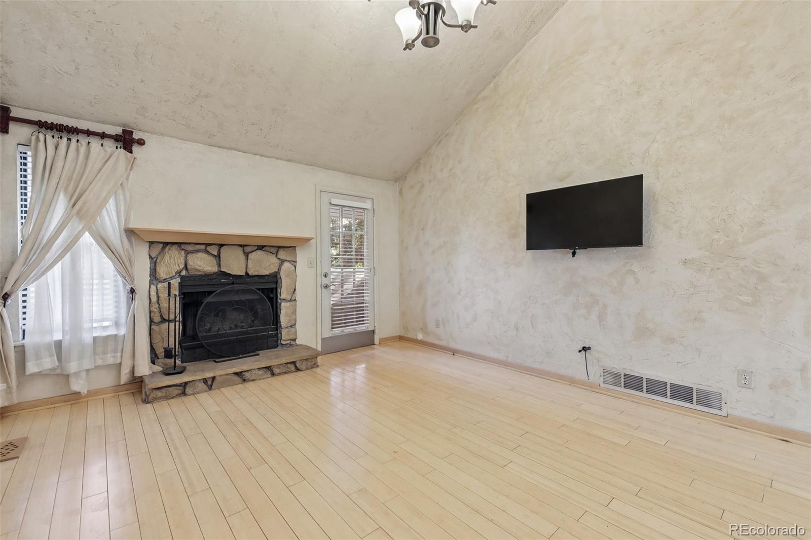 4th image of 6560 W 84th Cir, Arvada, CO 80003