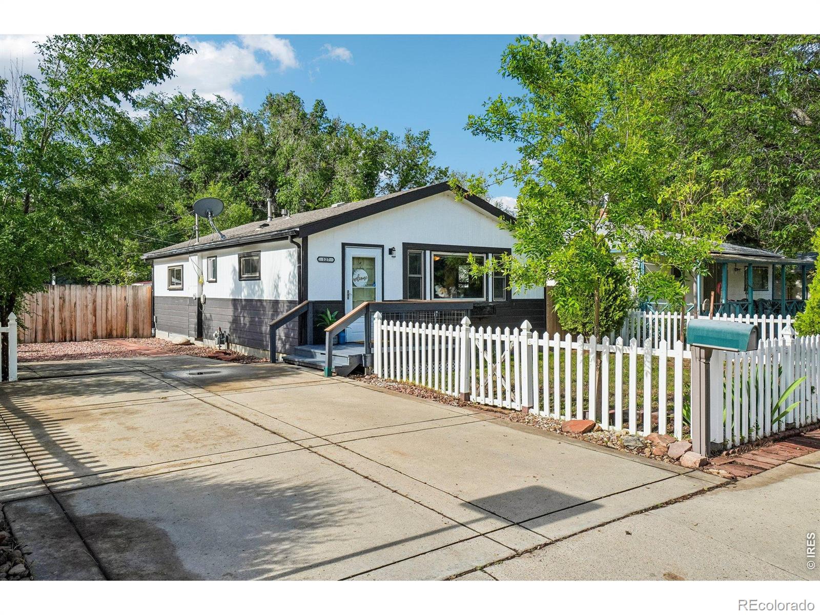 4th image of 127 E Saint Clair Ave, Longmont, CO 80504 | MLS# IR1059789