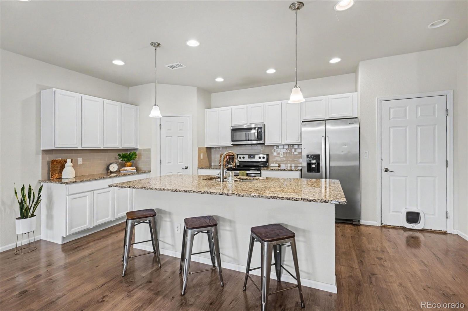 3rd image of 16151 Bolling Dr, Denver, CO 80239 | MLS# 3776731