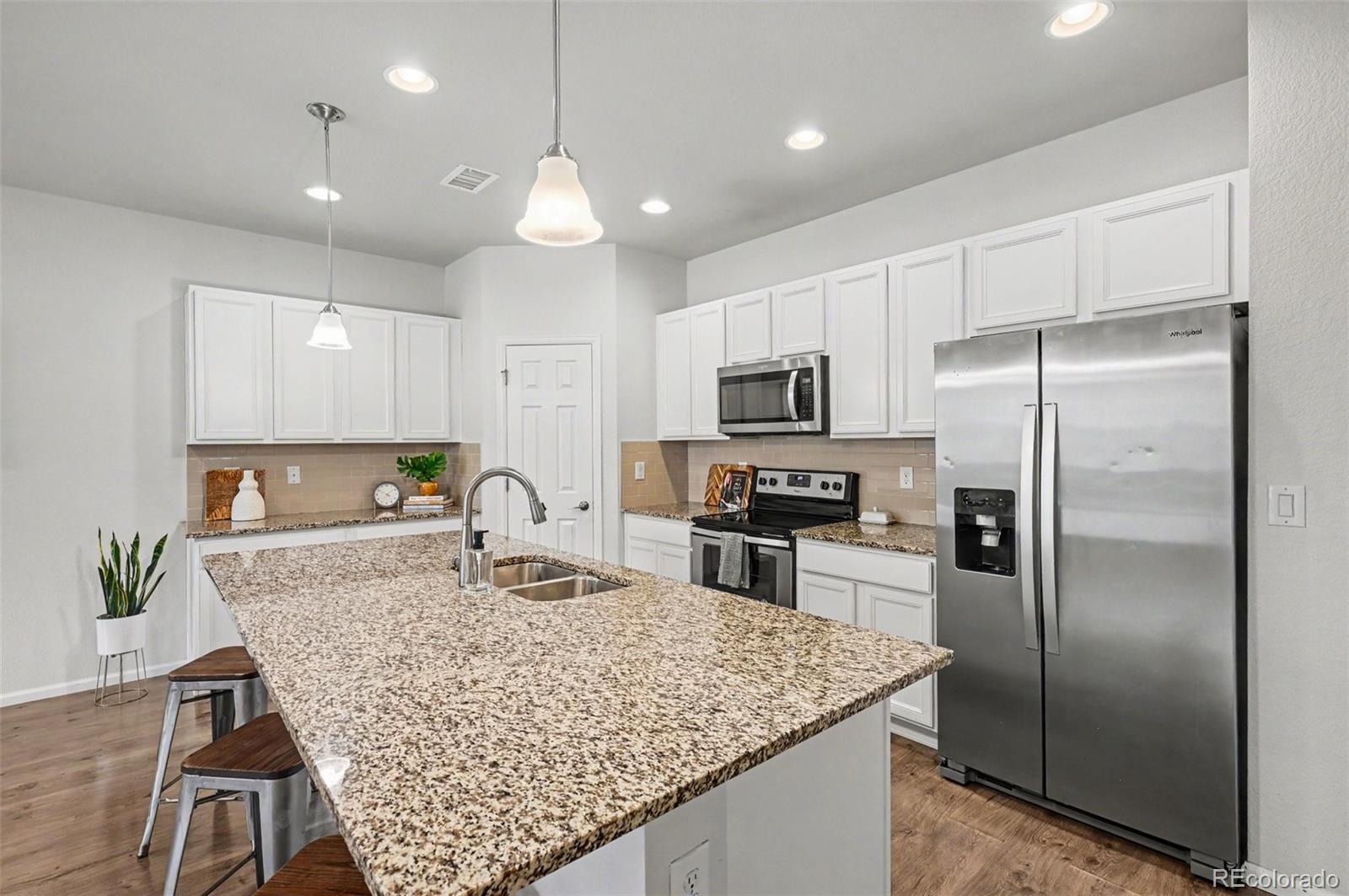 4th image of 16151 Bolling Dr, Denver, CO 80239 | MLS# 3776731
