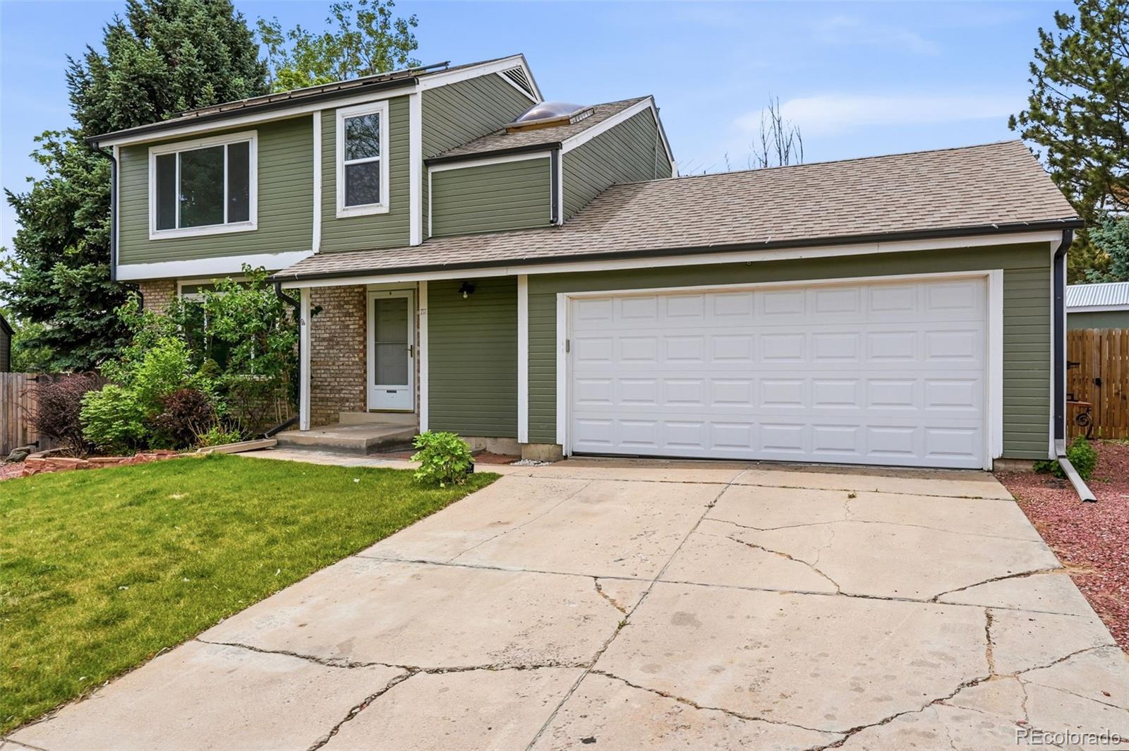 2nd image of 711 S Granby Cir, Aurora, CO 80012 | MLS# 2943214
