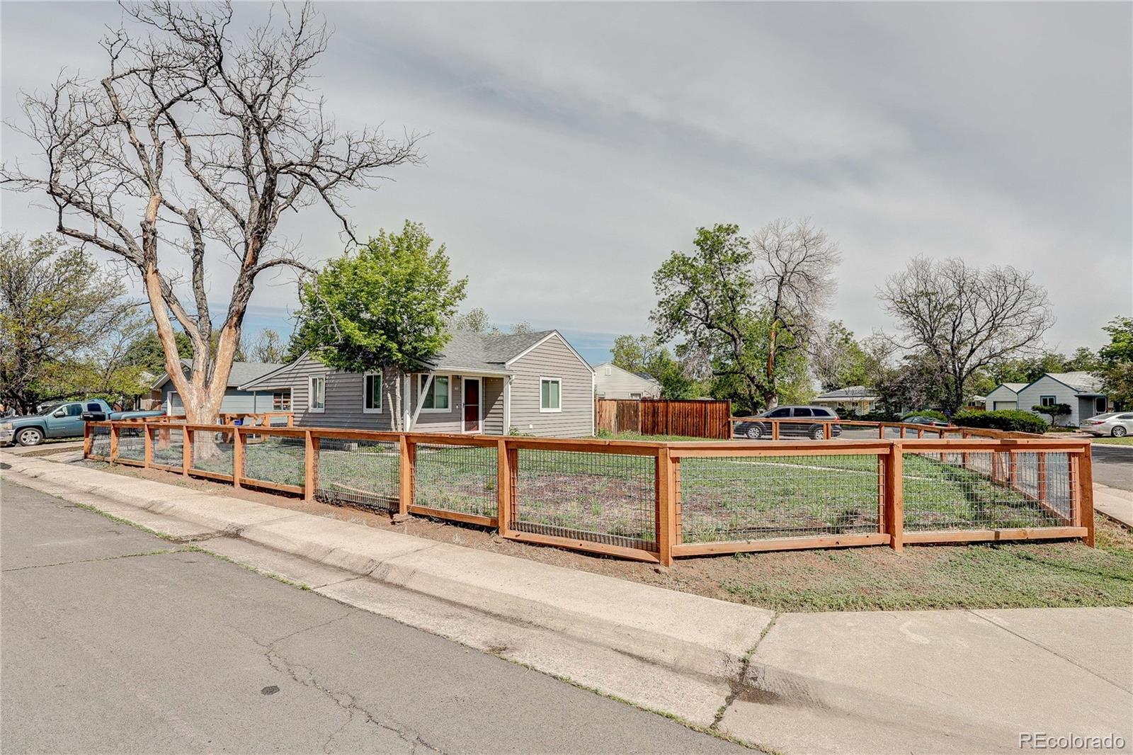 Homes for sale in Aurora, CO | 705 Newark St, Aurora, CO 80010 | MLS# 7459423
