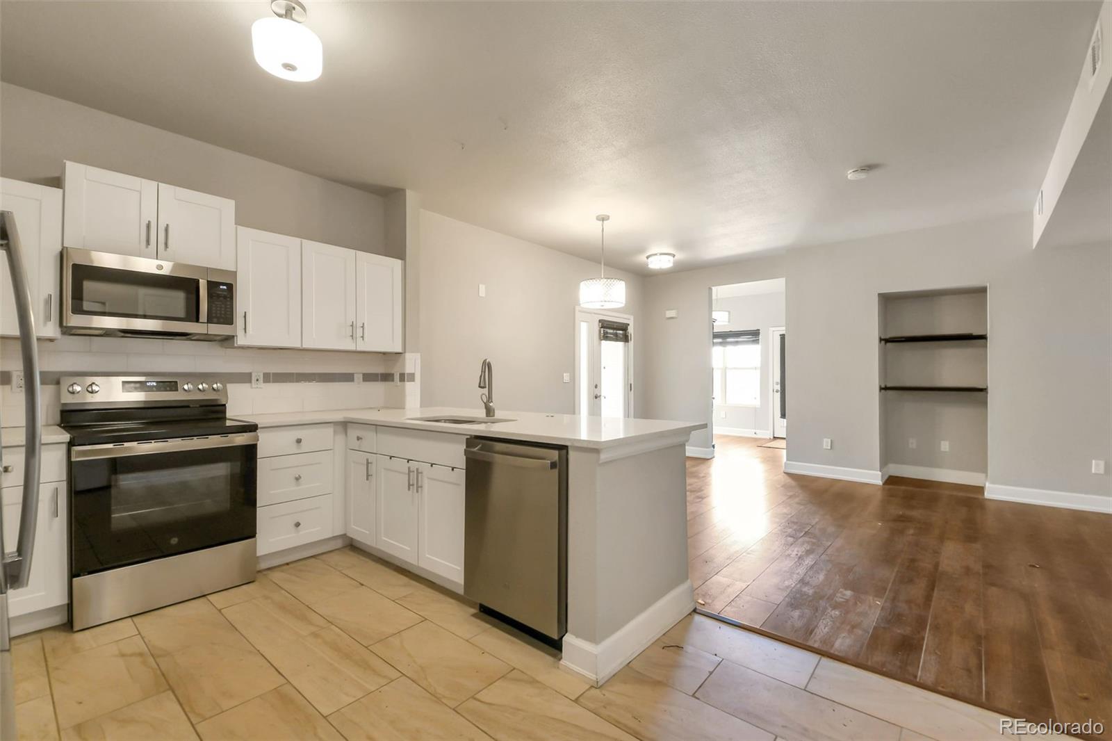 Homes for sale in Aurora, CO | 2521 S Bahama Cir #B, Aurora, CO 80013 | MLS# 7115771