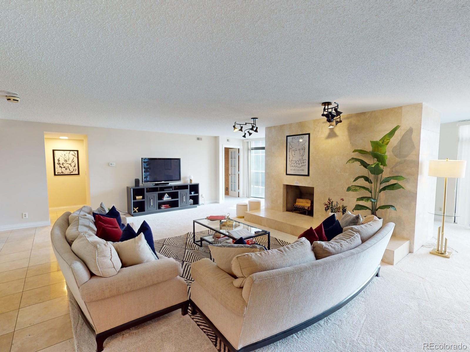 3rd image of 1777 Larimer St #808, Denver, CO 80202 | MLS# 3780808