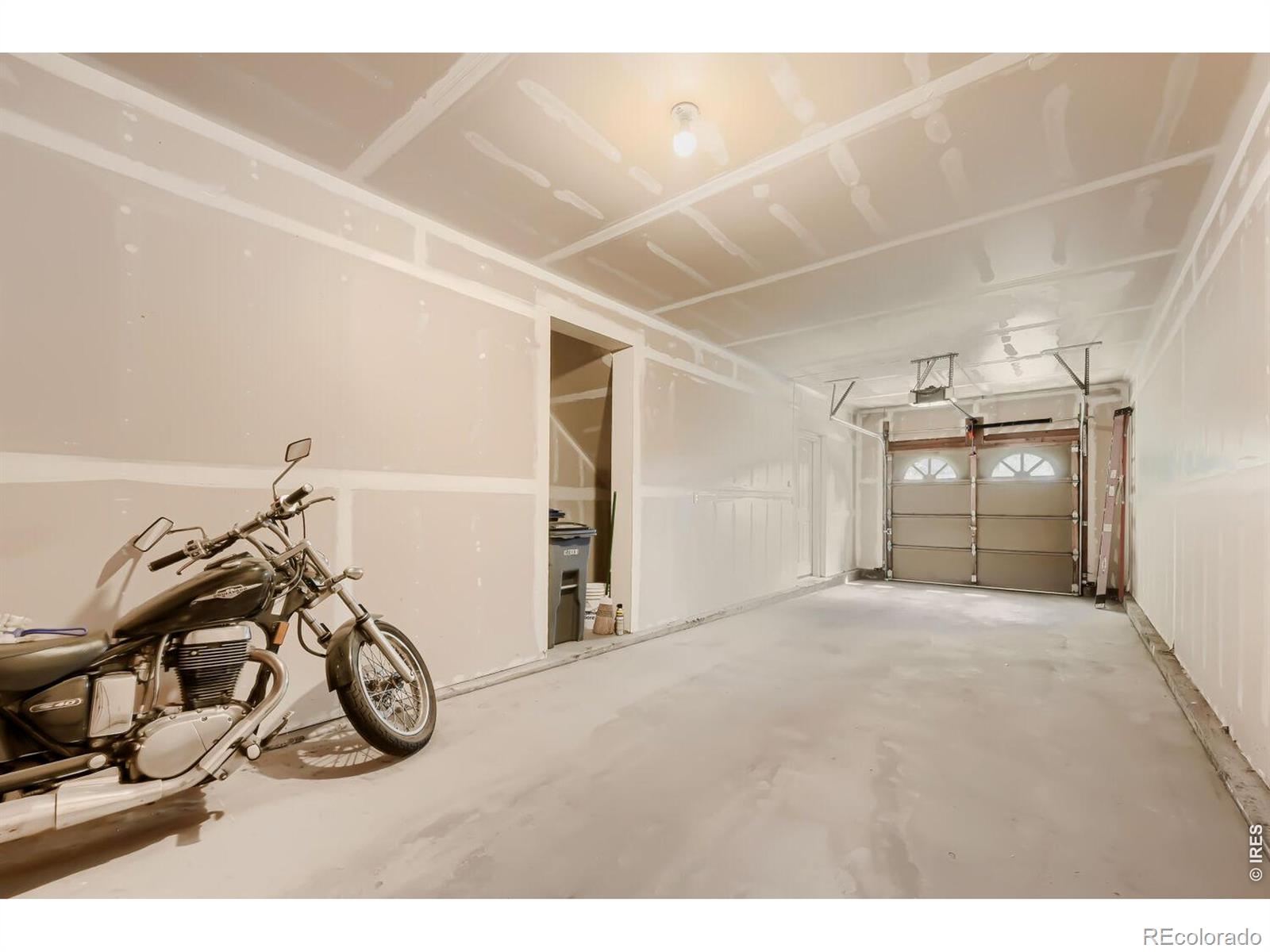 Homes for sale in Lafayette, CO | 2927 Whitetail Cir, Lafayette, CO 80026 | MLS# IR1060954