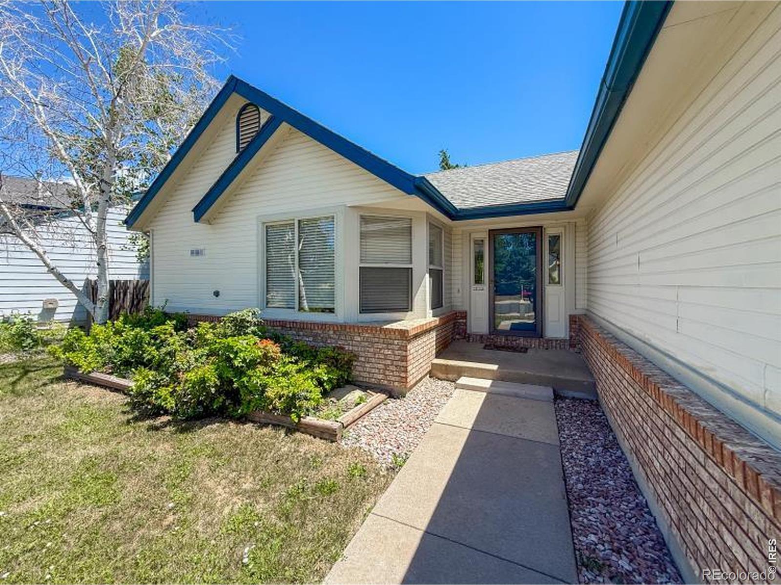 2nd image of 1617 24th Ave, Longmont, CO 80501 | MLS# IR1061620