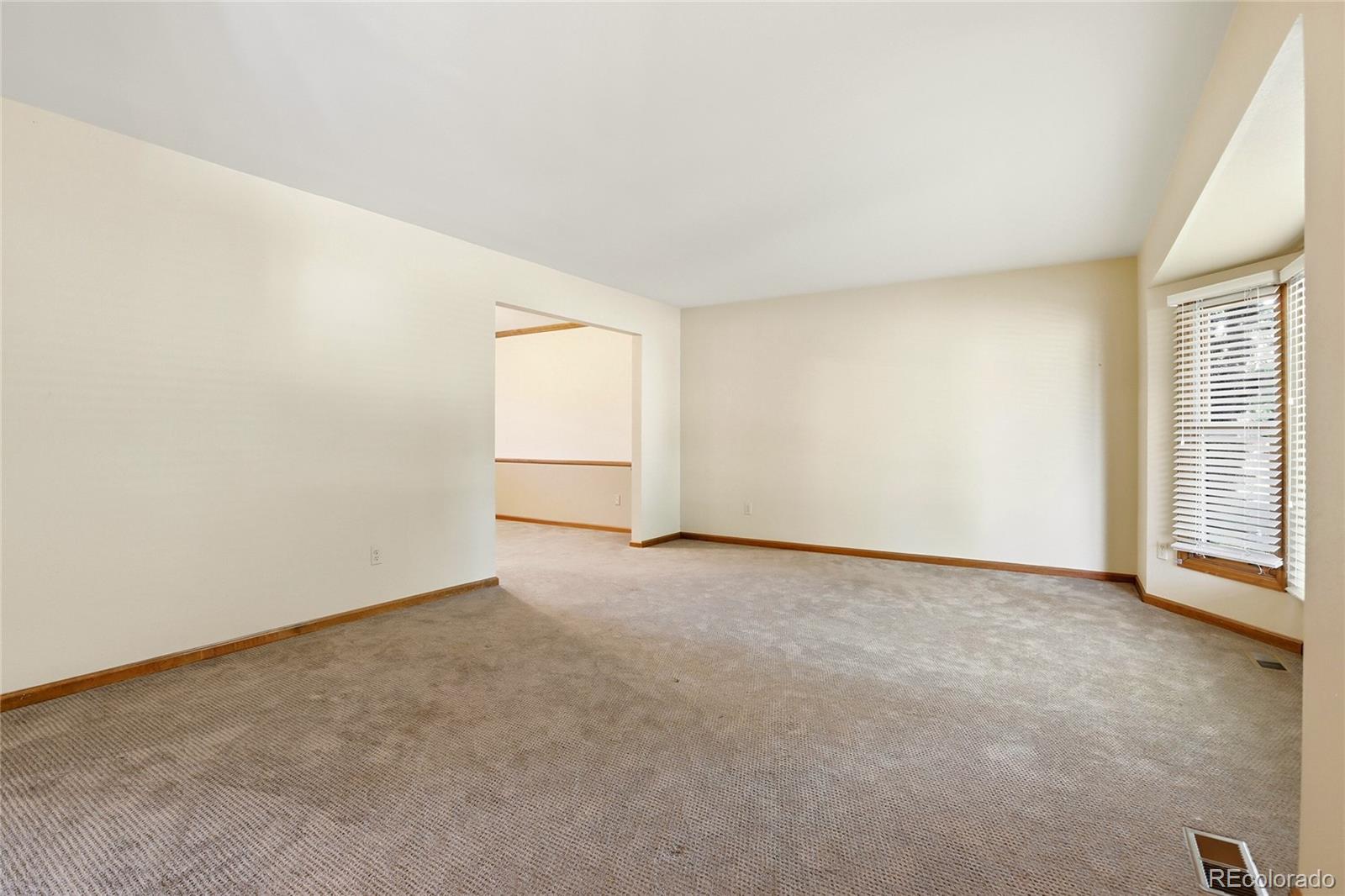 4th image of 7614 S Emerson Cir, Littleton, CO 80122 | MLS# 9417598