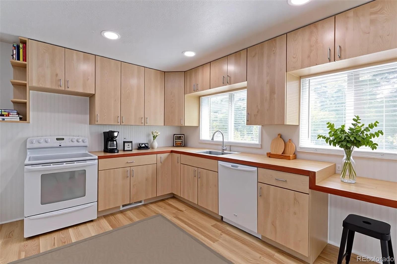 4th image of 320 S Clay St, Denver, CO 80219 | MLS# 4674350