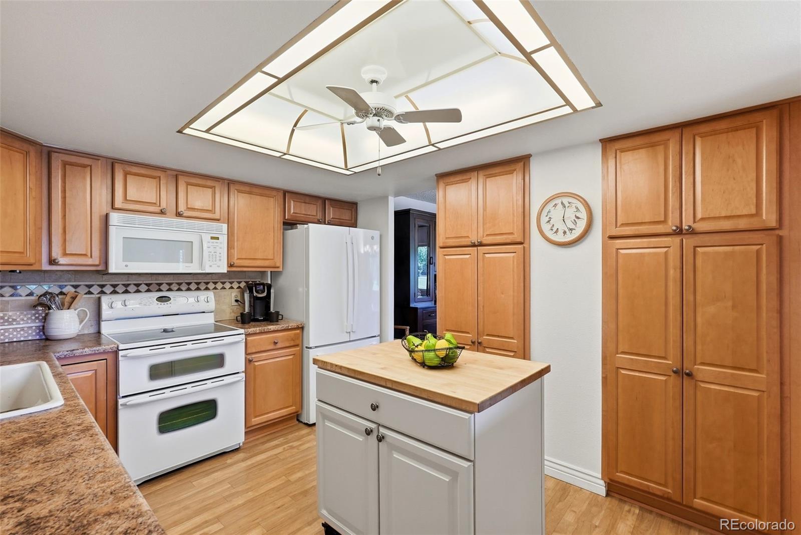 2nd image of 14102 E Linvale Pl, Aurora, CO 80014
