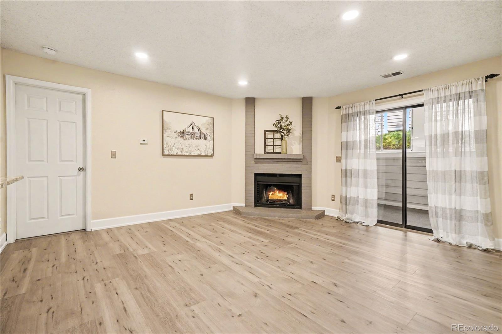 4th image of 8376 S Upham Wy #105, Littleton, CO 80128 | MLS# 3251965