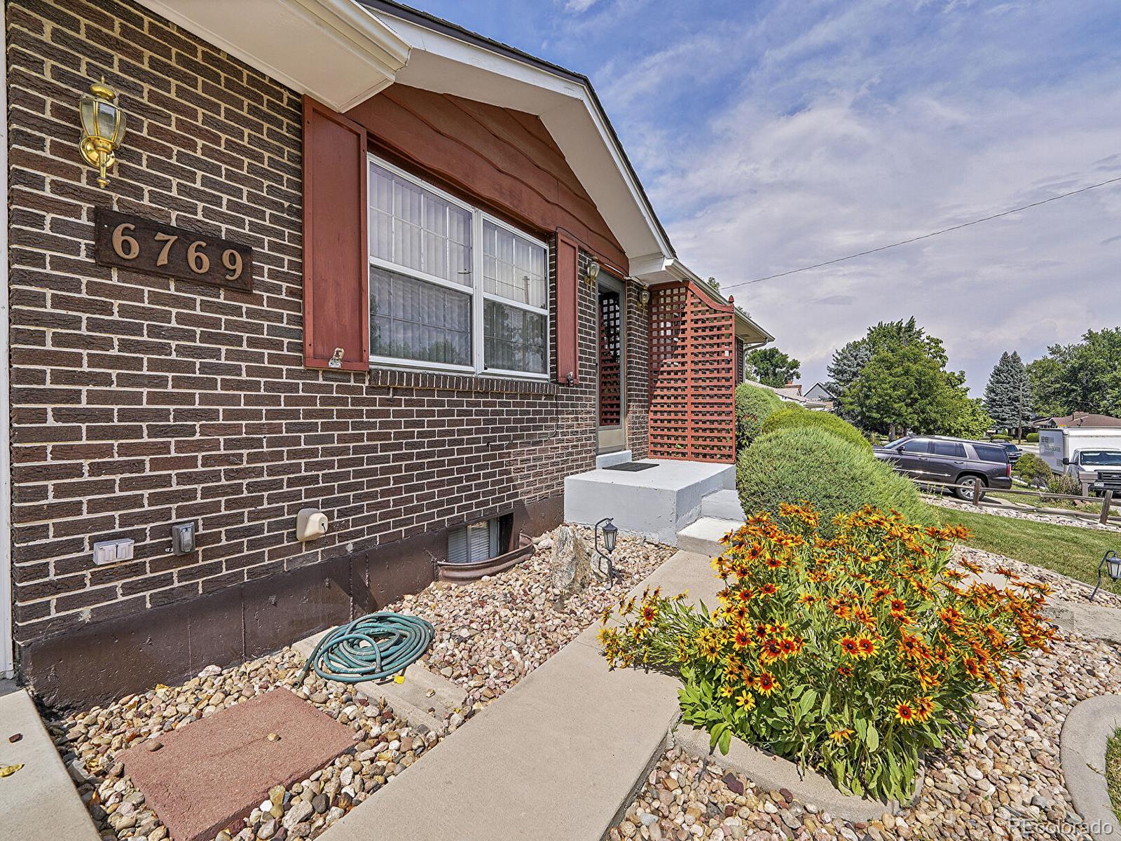 2nd image of 6769 W 70th Ave, Arvada, CO 80003 | MLS# 4920761