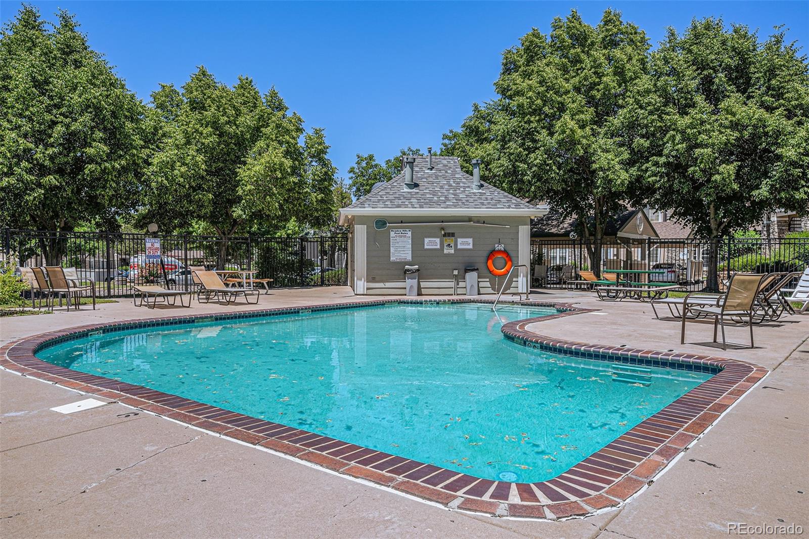 4th image of 4085 S Crystal Cir, Aurora, CO 80014