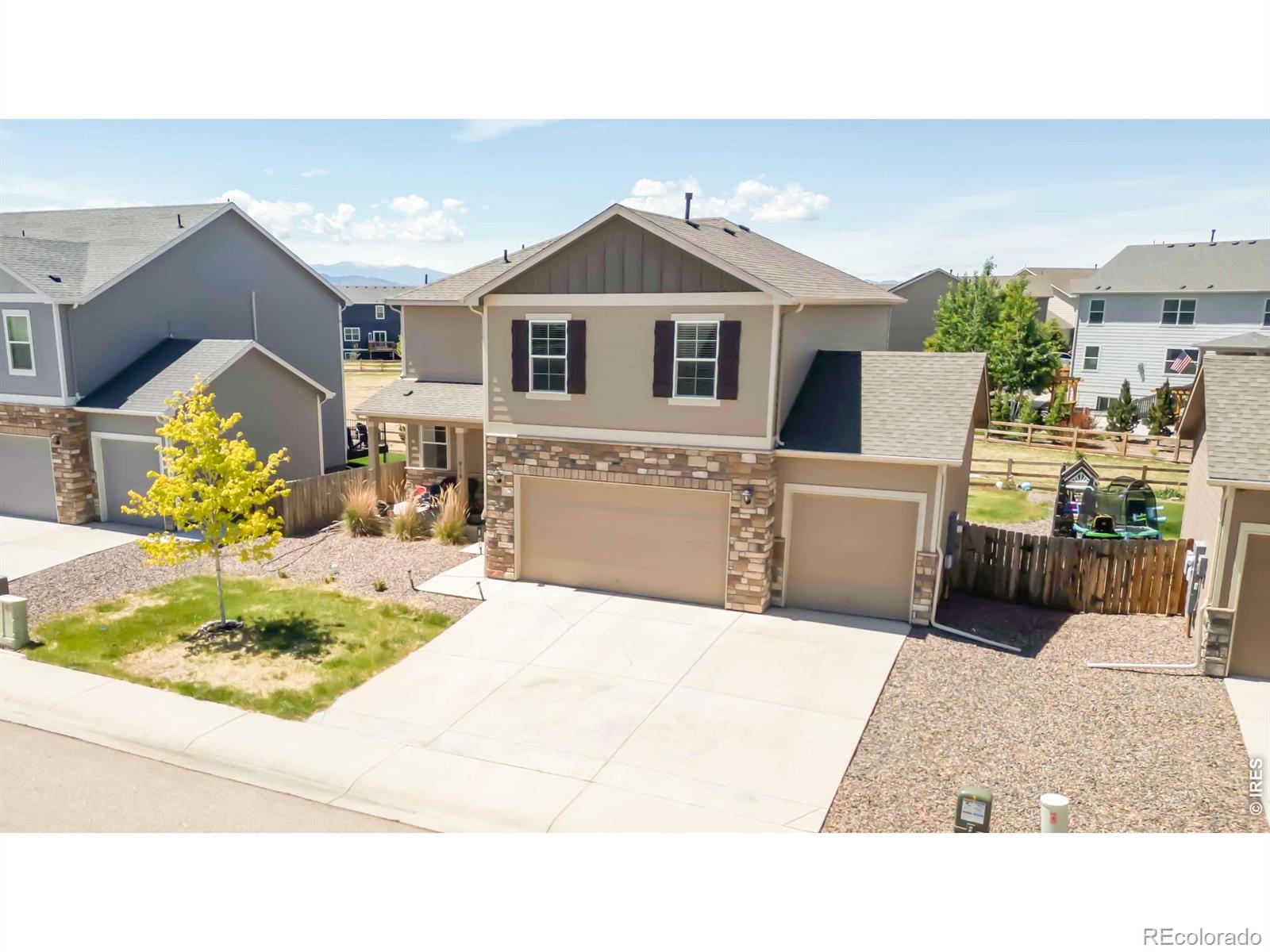 3rd image of 914 Charlton Dr, Windsor, CO 80550 | MLS# IR1063478