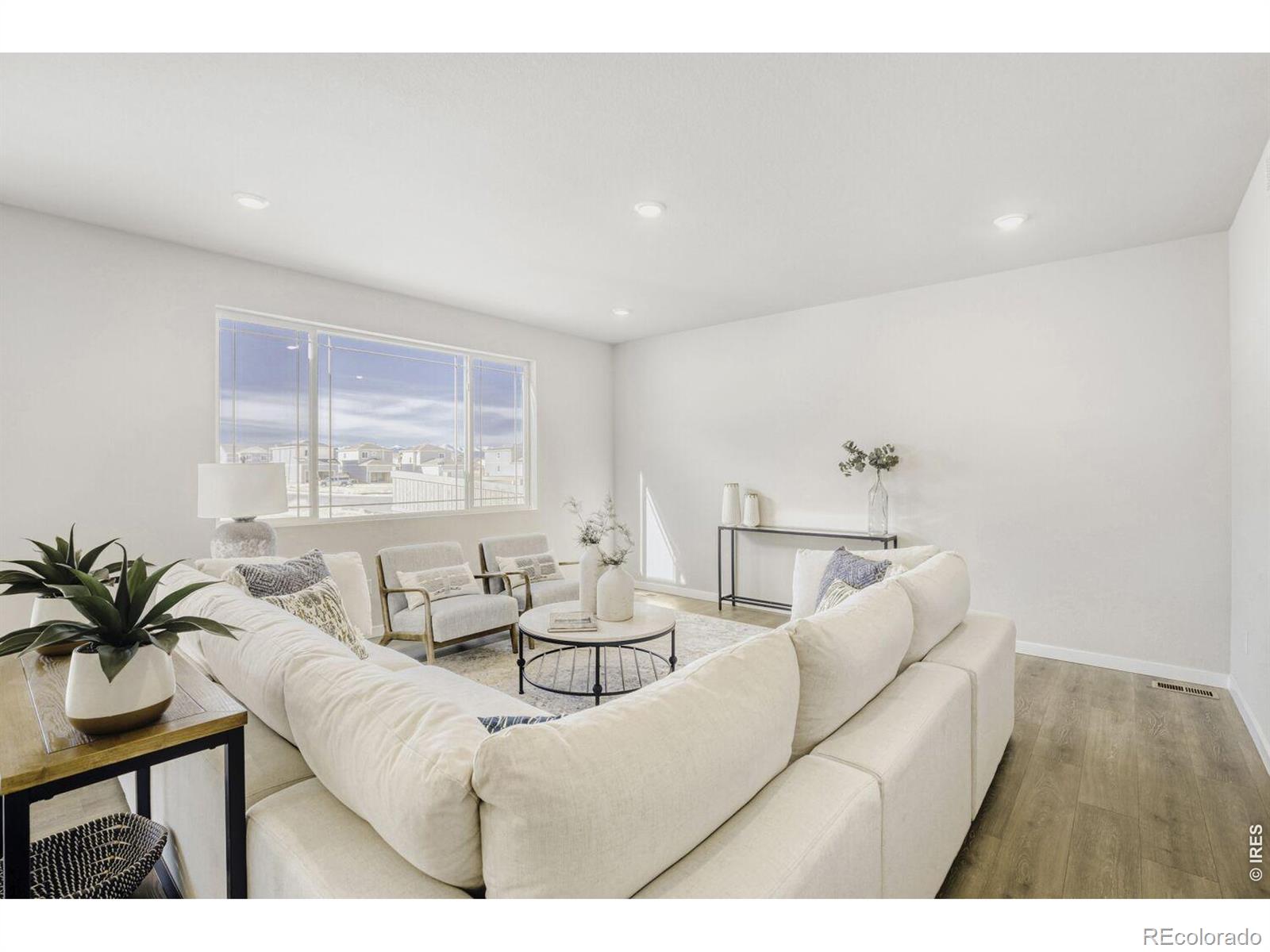 5th image of 157 Buckwheat Ln, Berthoud, CO 80513 | MLS# IR1063900