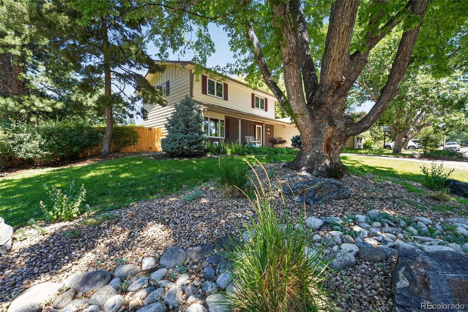 2nd image of 8047 W Harvard Dr, Lakewood, CO 80227 | MLS# 4989291