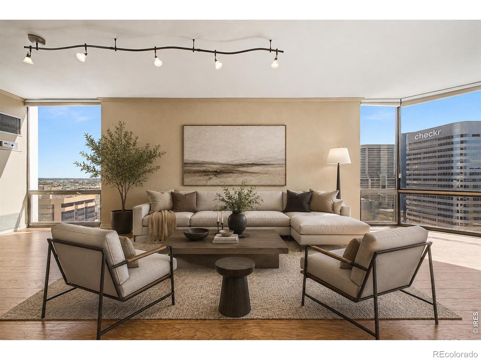 1st image of 1625 Larimer St #2805, Denver, CO 80202 | MLS# IR1064121