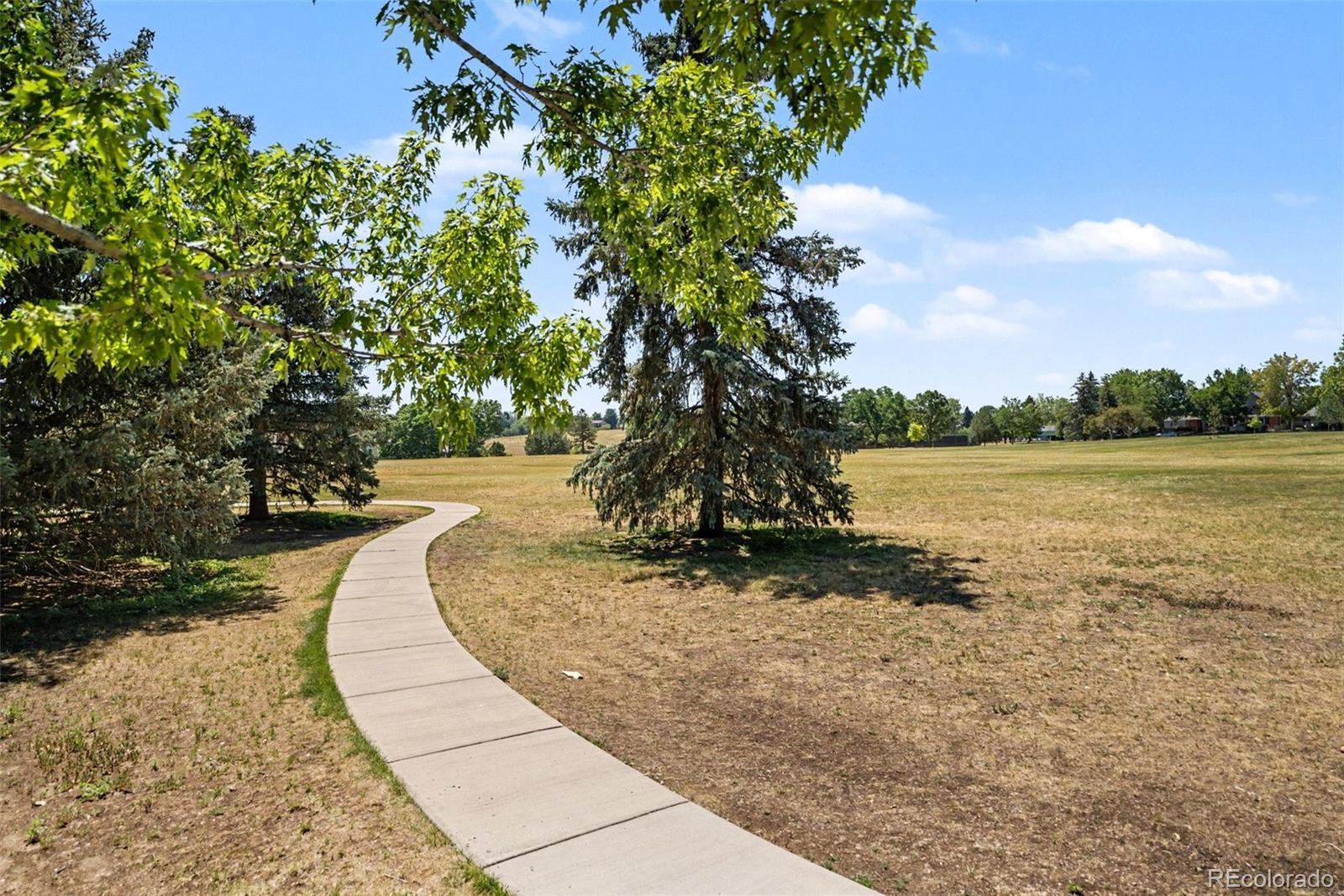 3rd image of 7590 S Cove Cir, Littleton, CO 80122 | MLS# 8955520