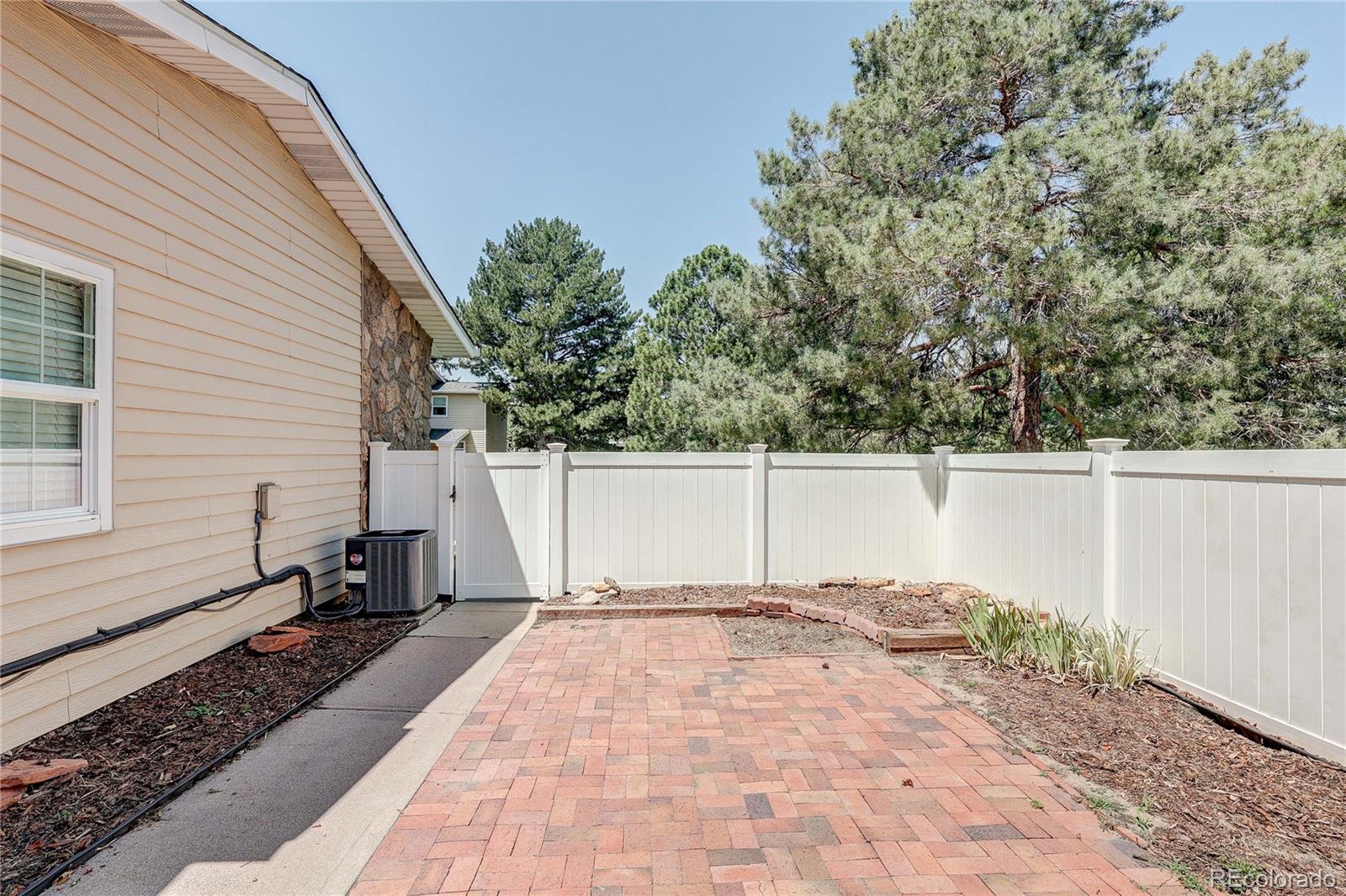 4th image of 2416 S Vaughn Wy #A, Aurora, CO 80014 | MLS# 3063931