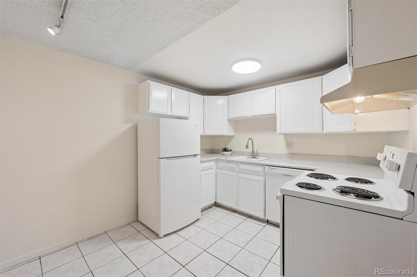 5th image of 1050 N Lafayette St, Denver, CO 80218