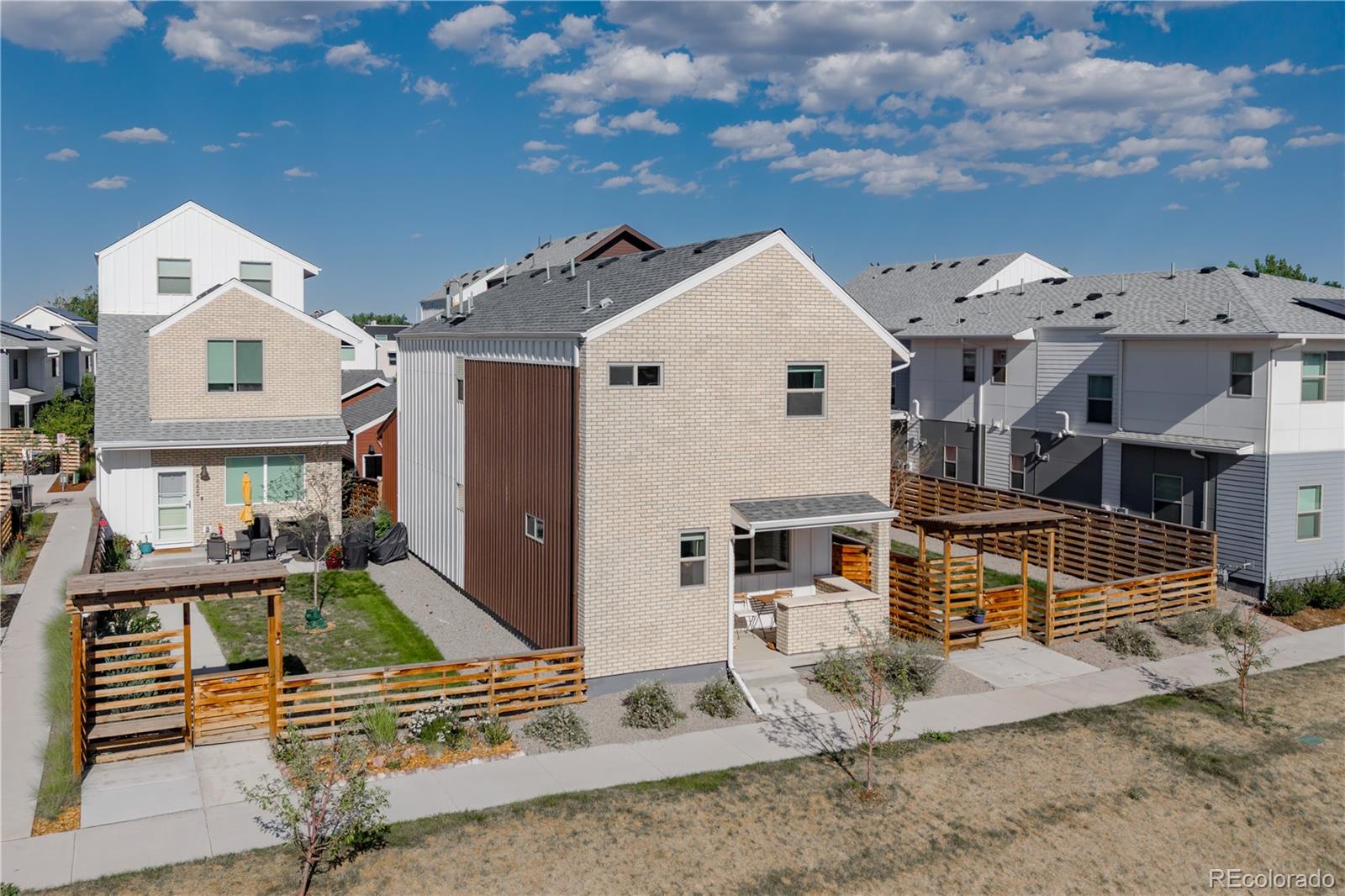 3rd image of 6875 Juniper Ln, Arvada, CO 80007 | MLS# 4842821