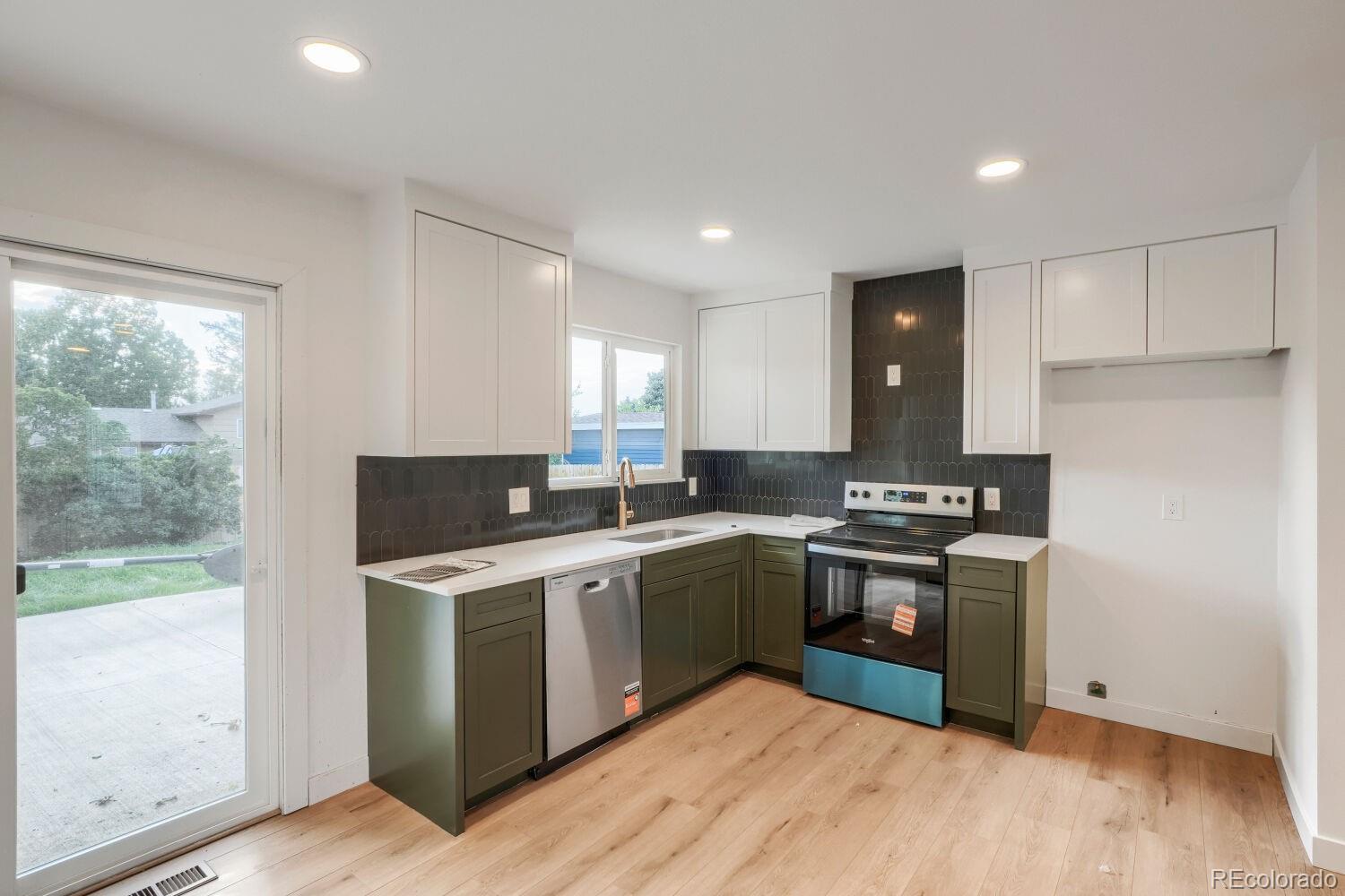 3rd image of 2615 S Laredo Ct, Aurora, CO 80013 | MLS# 3959530
