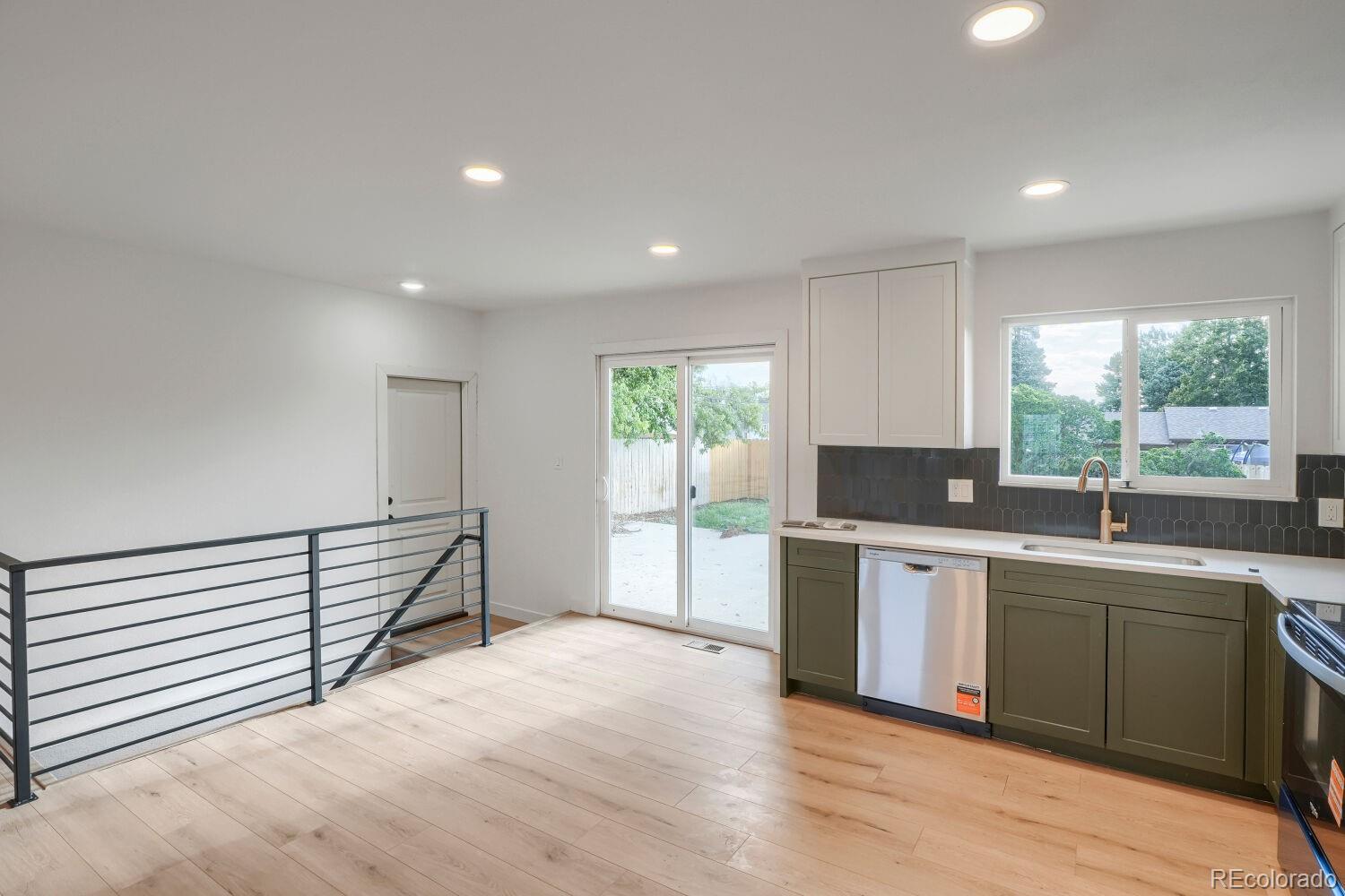 2nd image of 2615 S Laredo Ct, Aurora, CO 80013 | MLS# 3959530