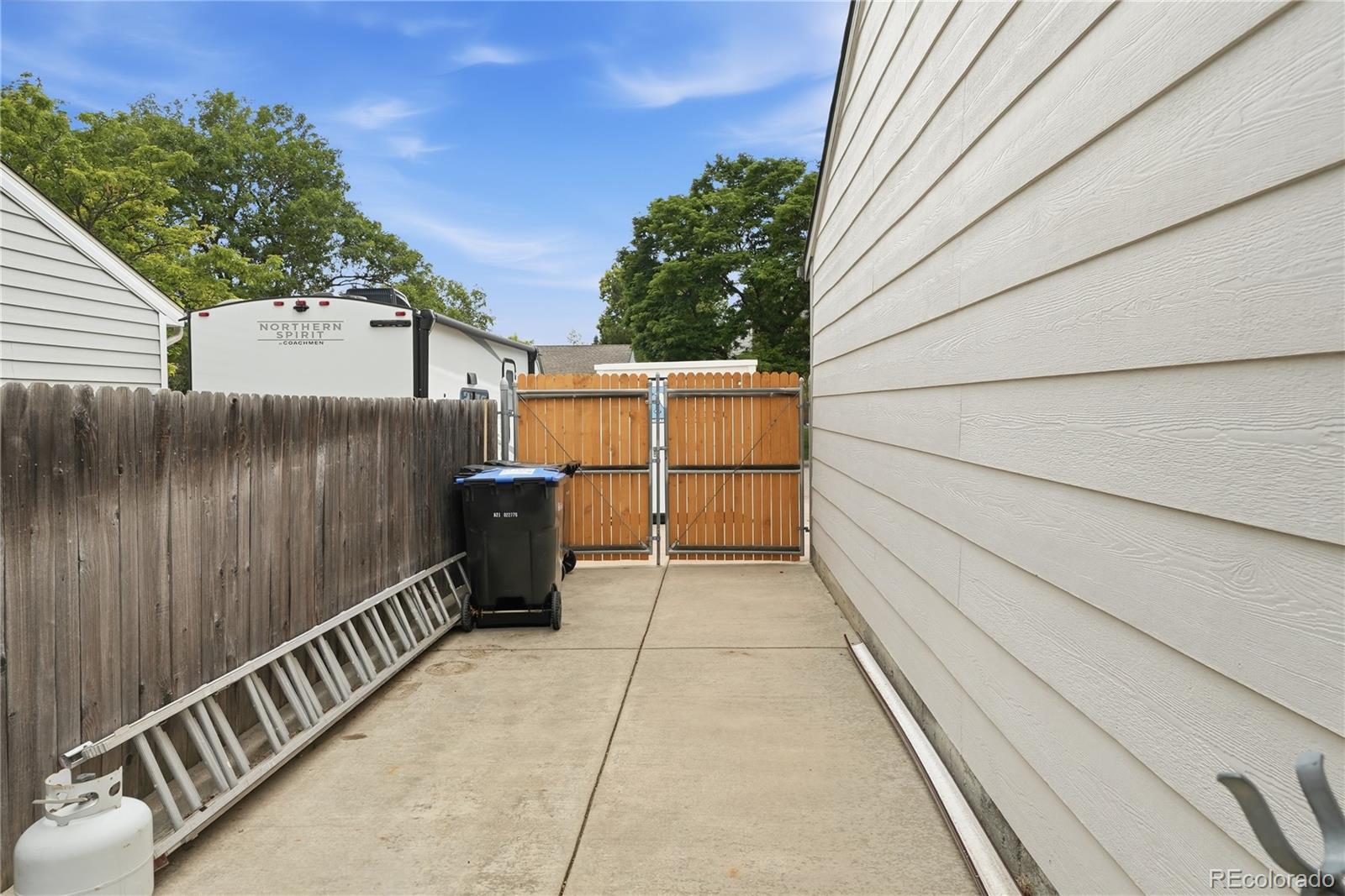 37th image of 8240 Garland Dr, Arvada, CO 80005 | MLS# 7817897