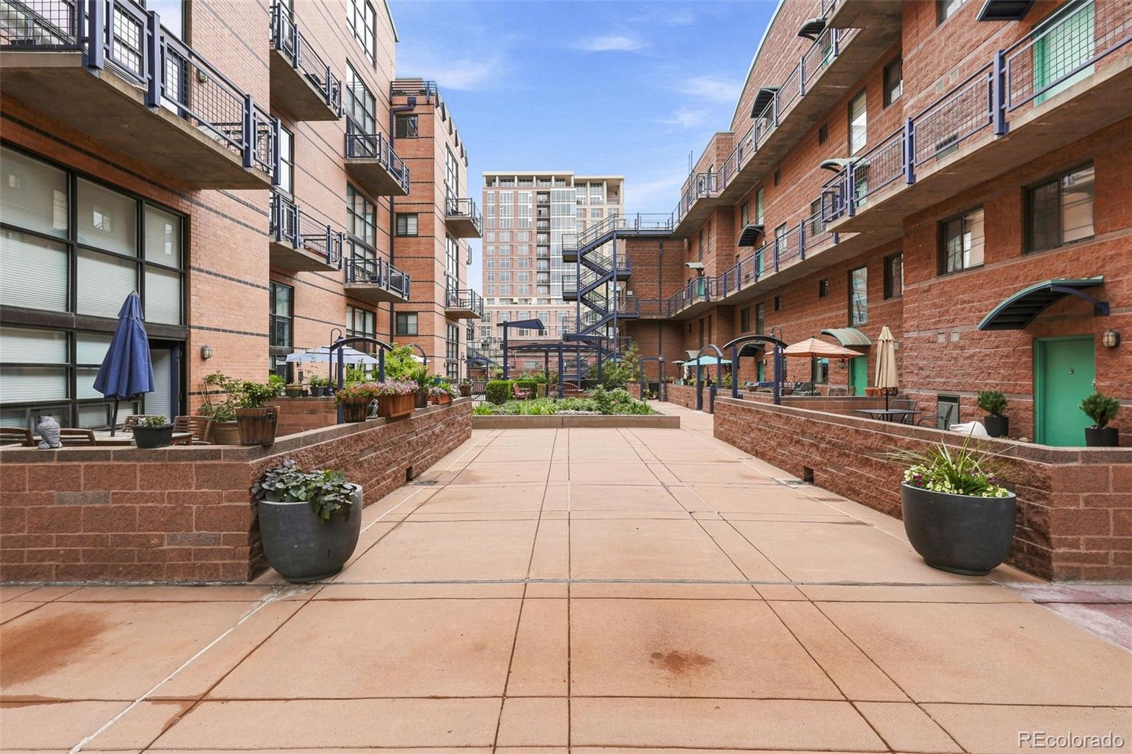 4th image of 930 Acoma St, Denver, CO 80204