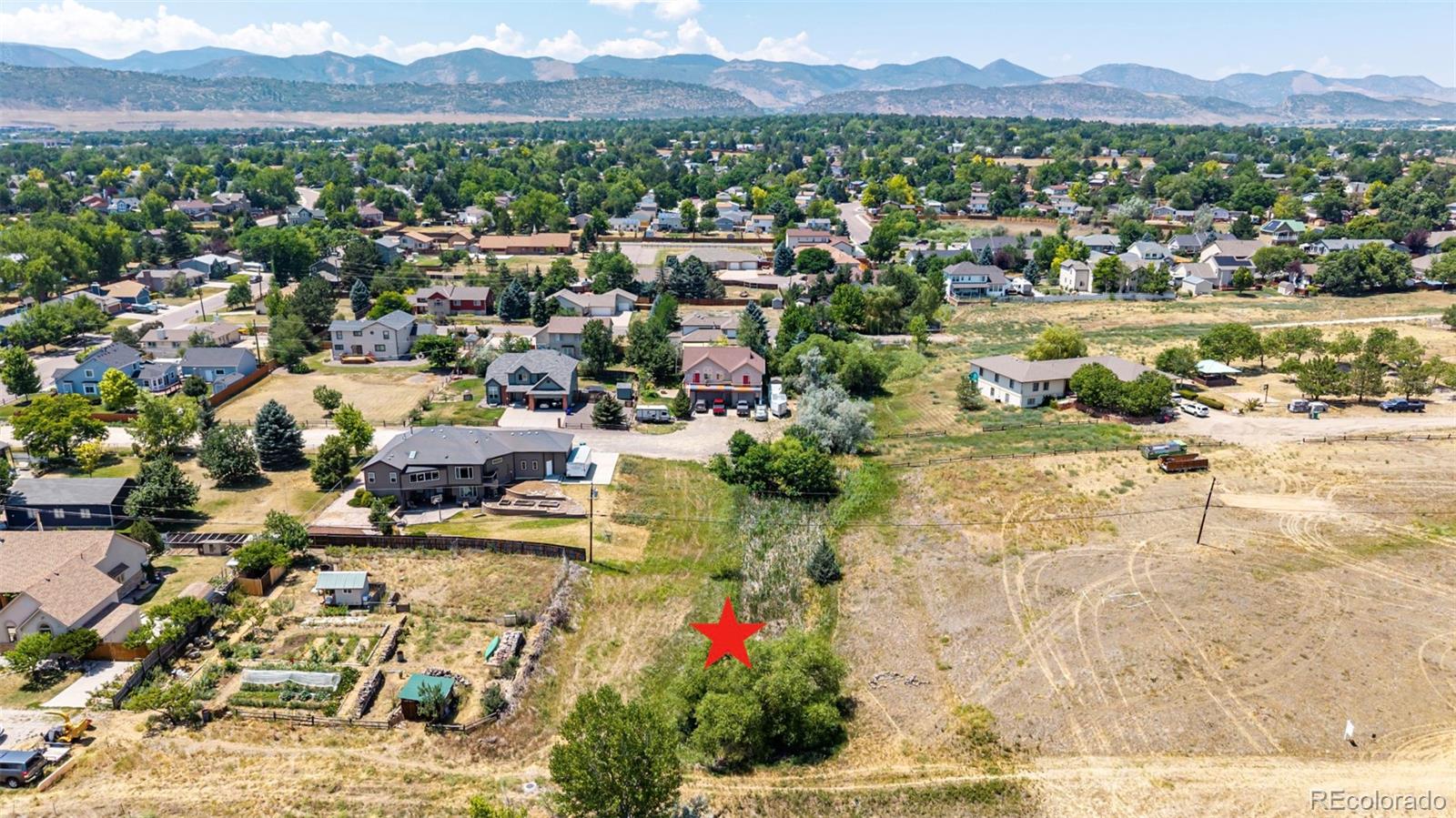 3rd image of 7833 S Estes Ct, Littleton, CO 80128 | MLS# 9338956