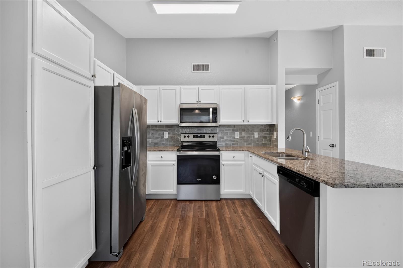 3rd image of 1601 Fraser Ct #202, Aurora, CO 80011 | MLS# 7844095