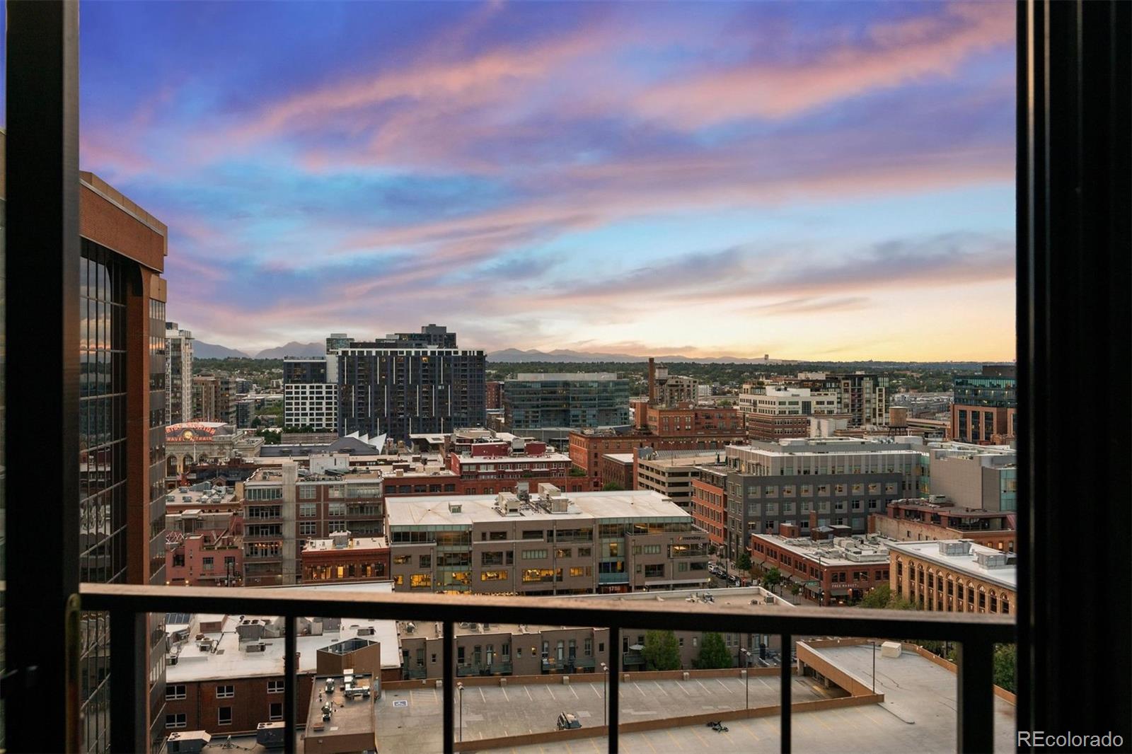 3rd image of 1777 Larimer St #1608, Denver, CO 80202 | MLS# 8774152