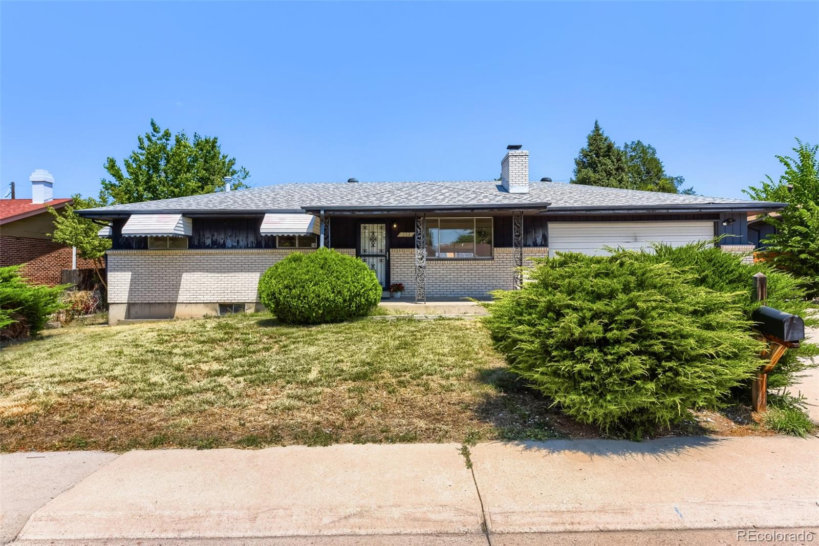 1st image of 392 S Peoria Cir, Aurora, CO 80012 | MLS# 6927022