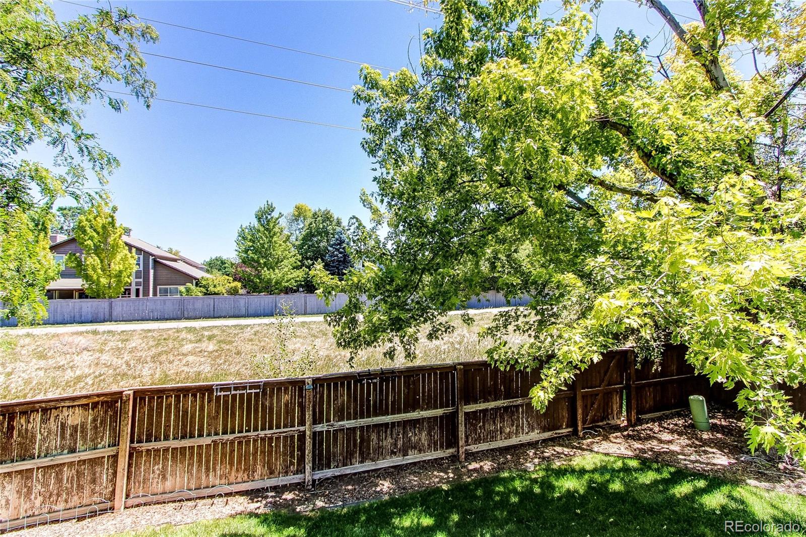 5th image of 9314 Wiltshire Dr, Littleton, CO 80130 | MLS# 9562459