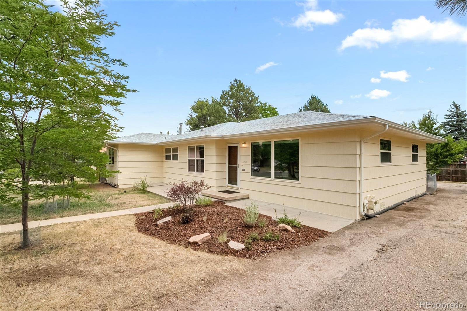1st image of 6760 S Foresthill St, Littleton, CO 80120 | MLS# 5875258