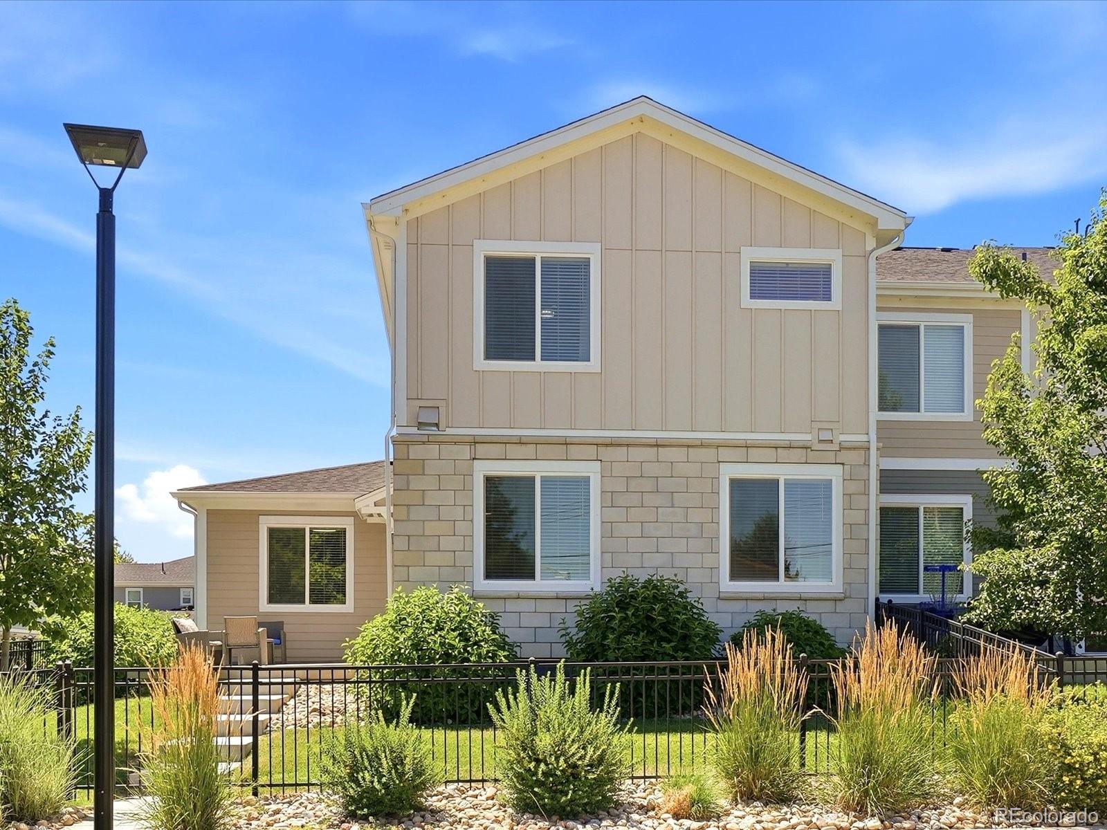 2nd image of 683 Stonebridge Dr, Longmont, CO 80503 | MLS# 8733496