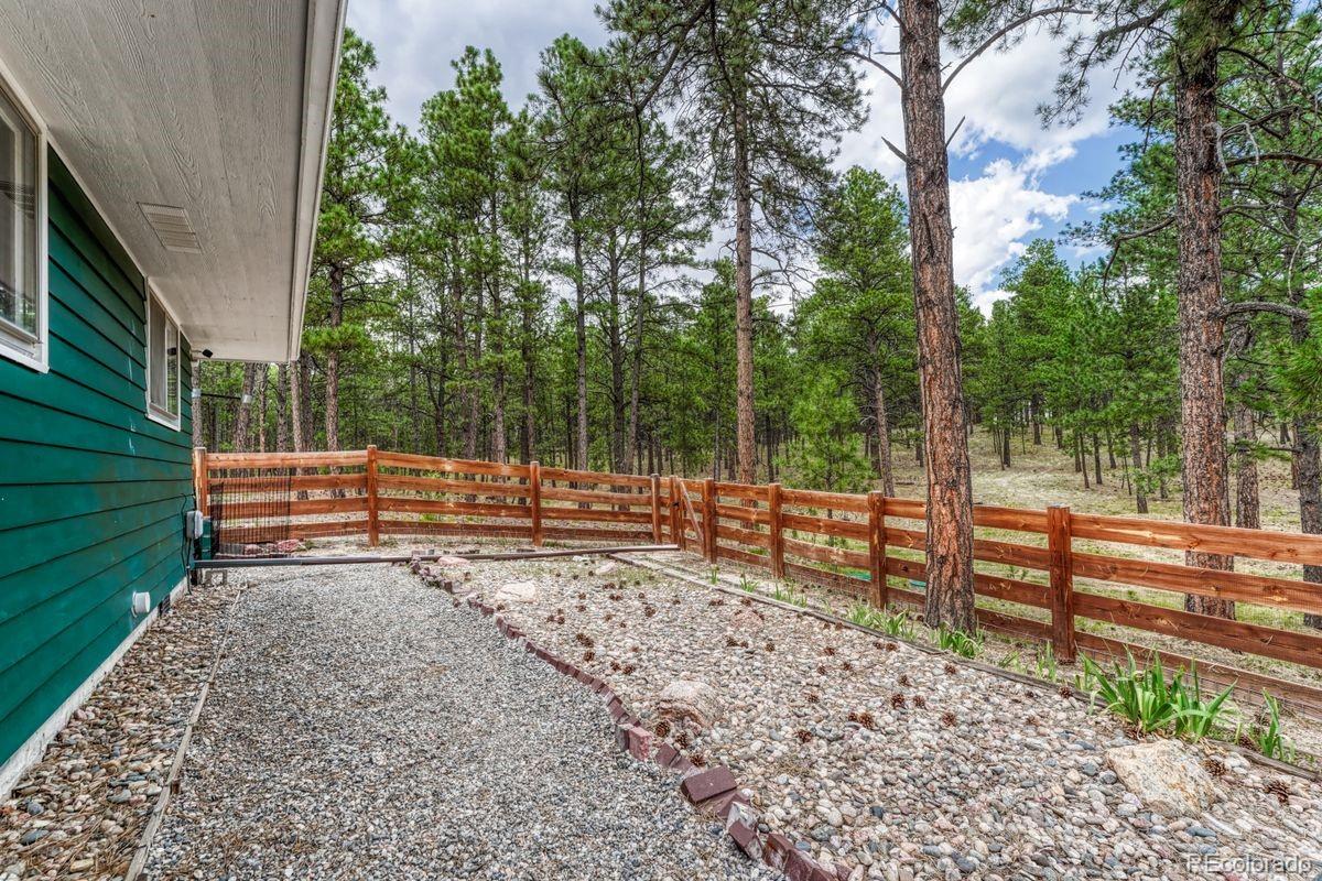 3rd image of 9950 Pine Park Trl, Colorado Springs, CO 80908 | MLS# 5795475