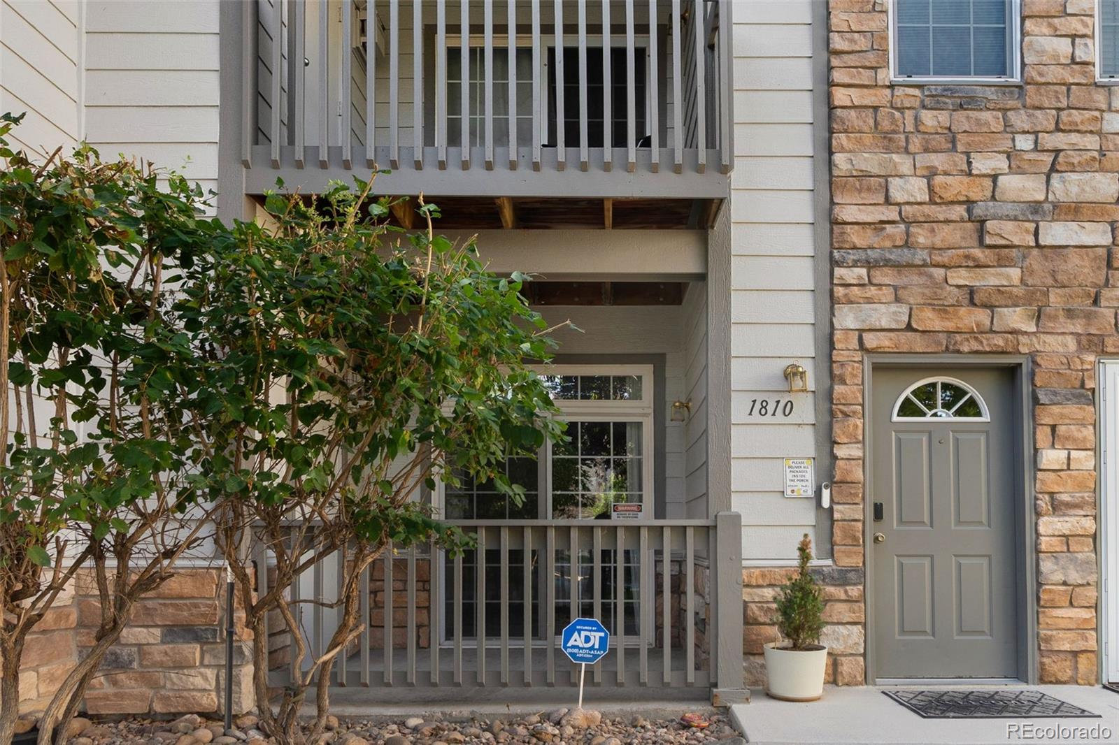 4th image of 3262 E 103rd Dr, Thornton, CO 80229