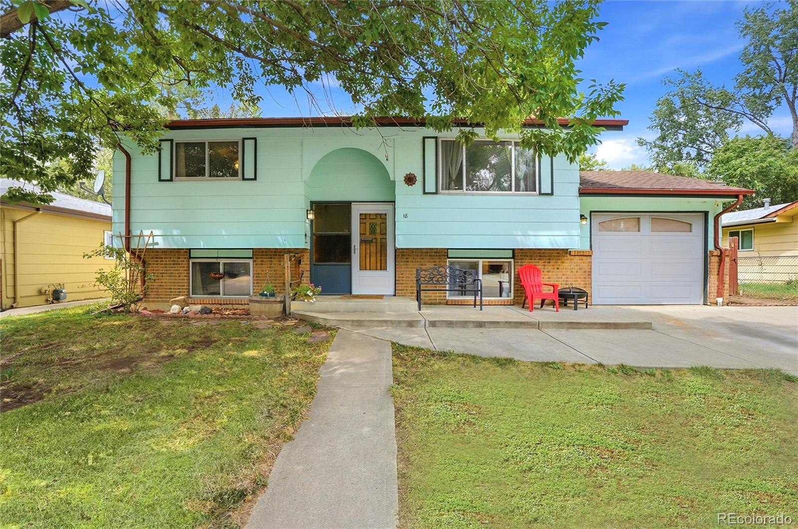 1st image of 18 Kodiak Ct, Longmont, CO 80504 | MLS# 8305813