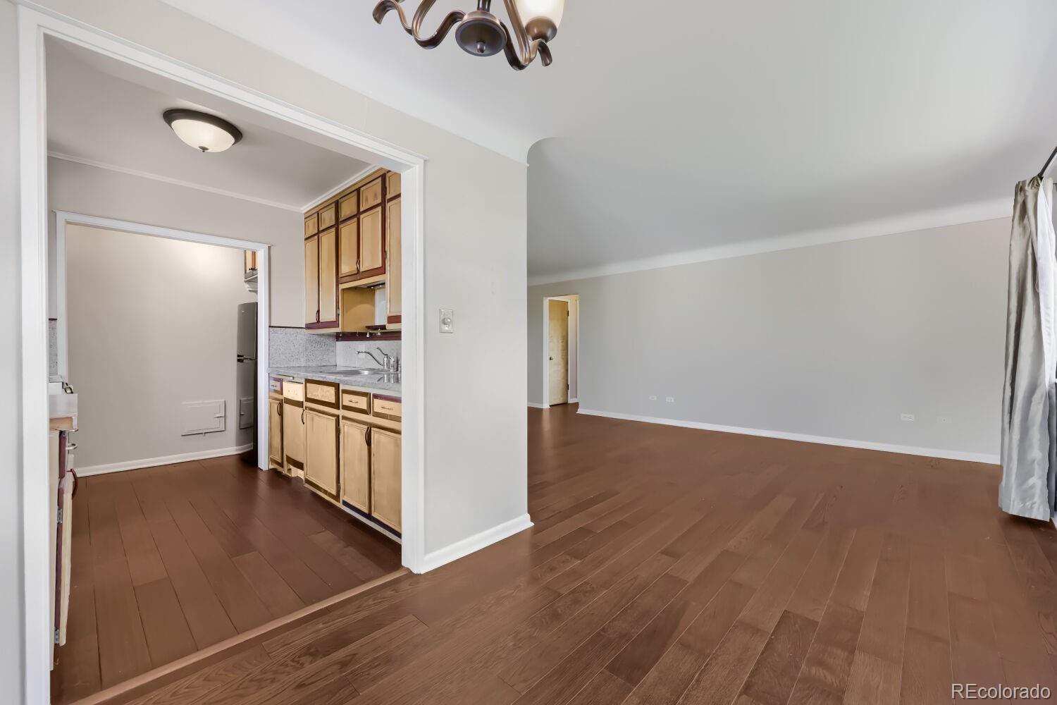 4th image of 1175 N Emerson St #312, Denver, CO 80218 | MLS# 2034480