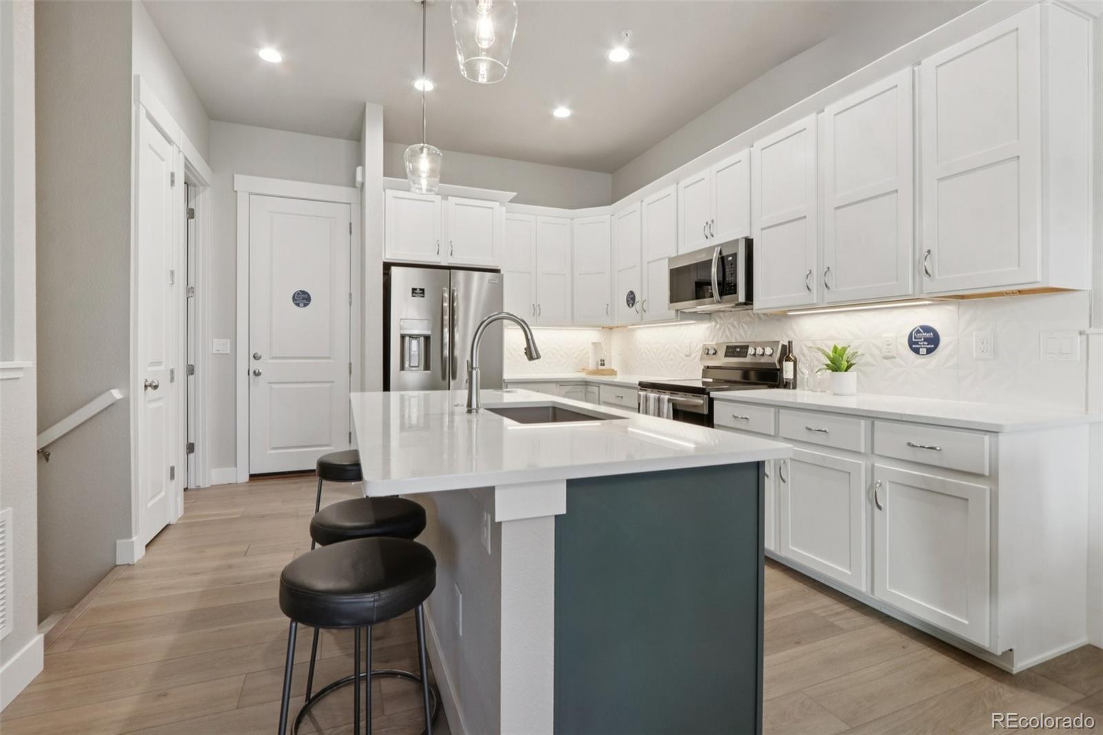 3rd image of 176 High Point Dr, Longmont, CO 80504 | MLS# 7773121