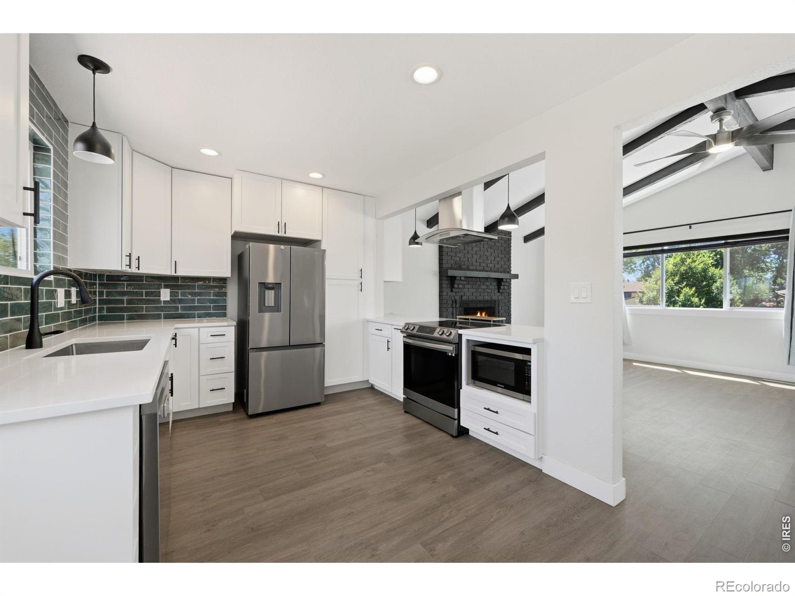 5th image of 1640 Amherst Dr, Longmont, CO 80503 | MLS# IR1065003