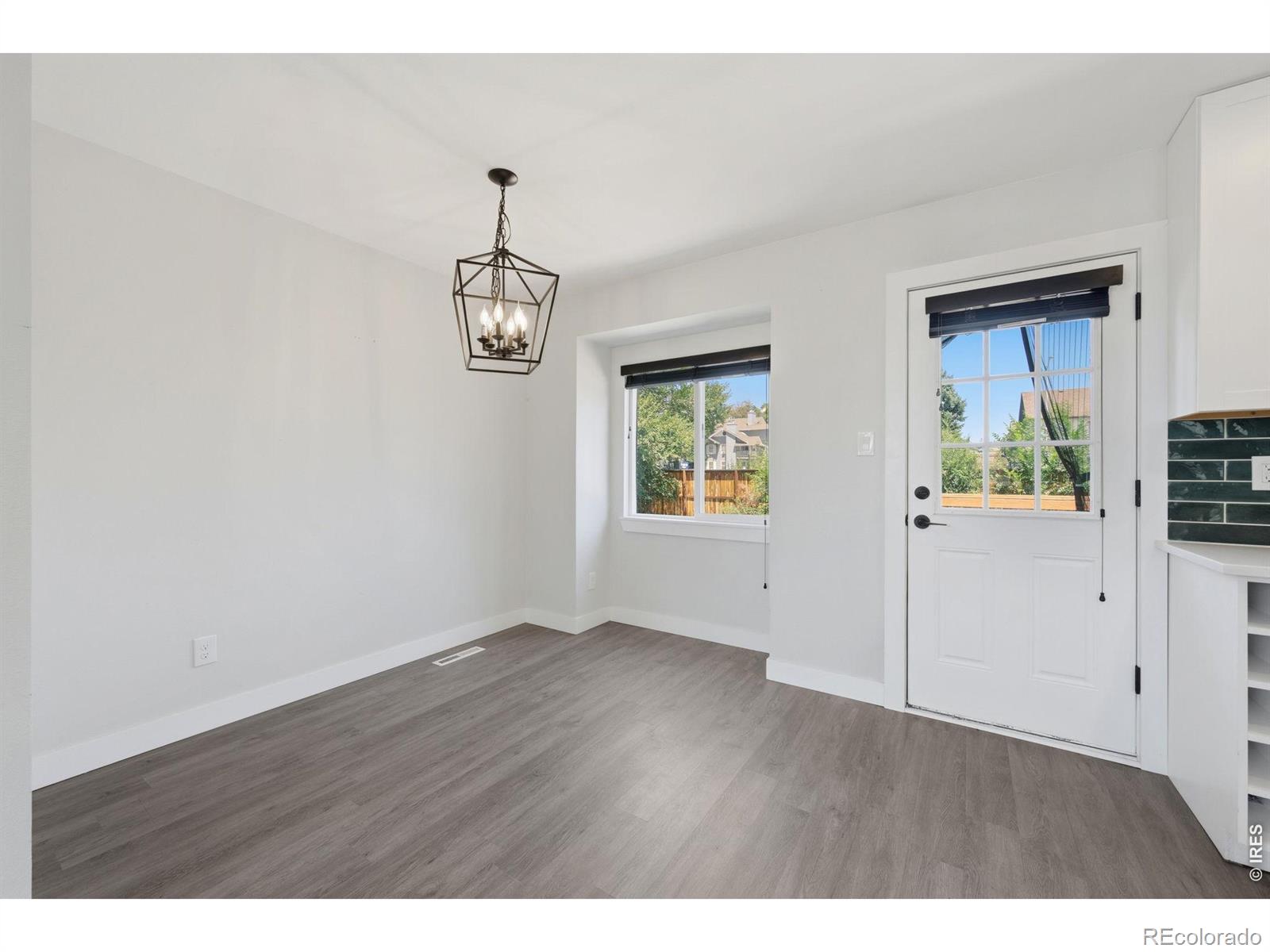 4th image of 1640 Amherst Dr, Longmont, CO 80503 | MLS# IR1065003