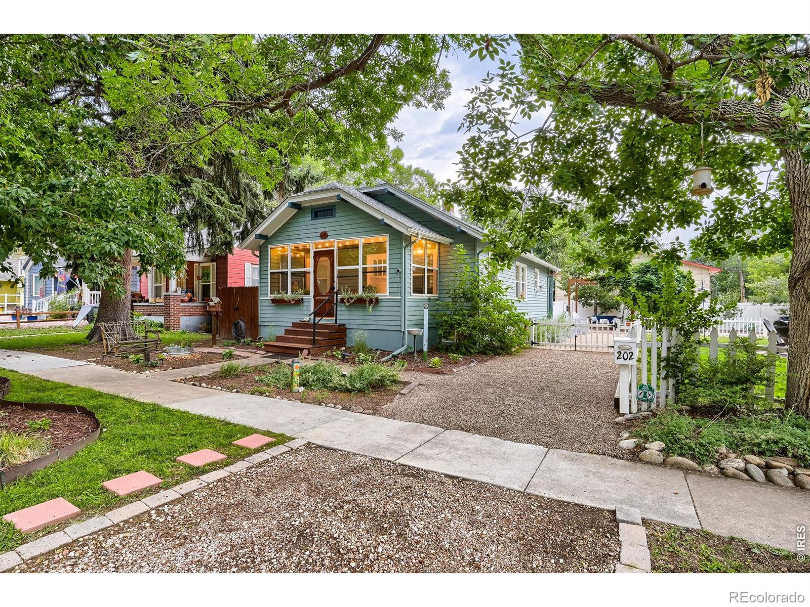 4th image of 202 8Th Ave, Longmont, CO 80501 | MLS# IR1065020
