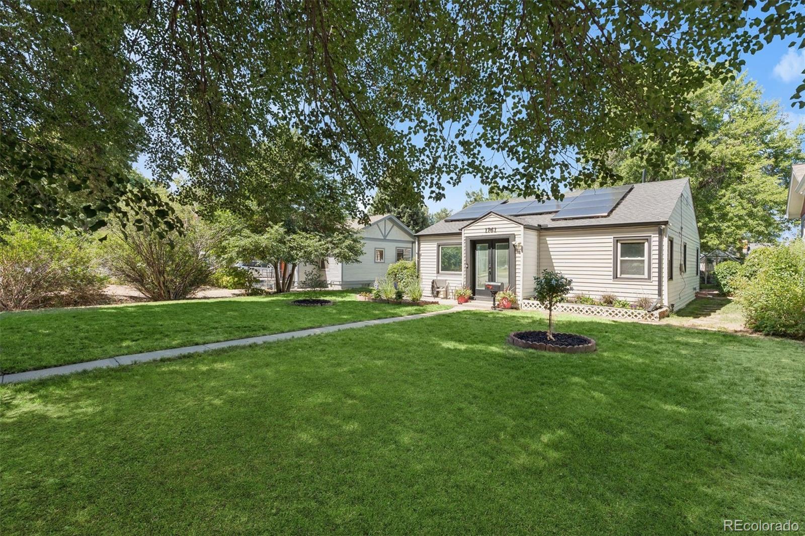 3rd image of 1761 Rosemary St, Denver, CO 80220 | MLS# 7252098